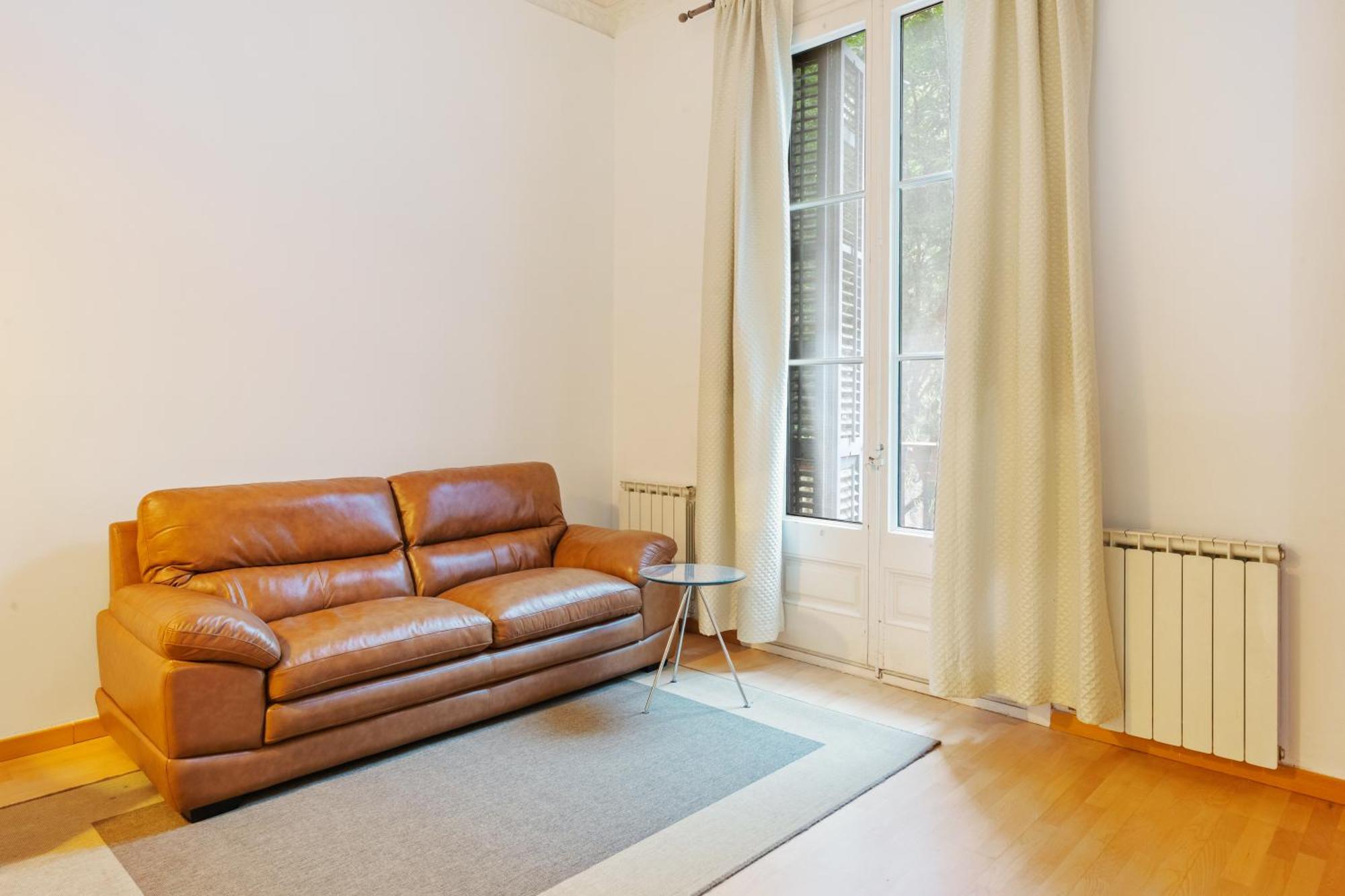 Quiet, Vibrant 2 Bedroom In Pedestrian Eixample Apartment