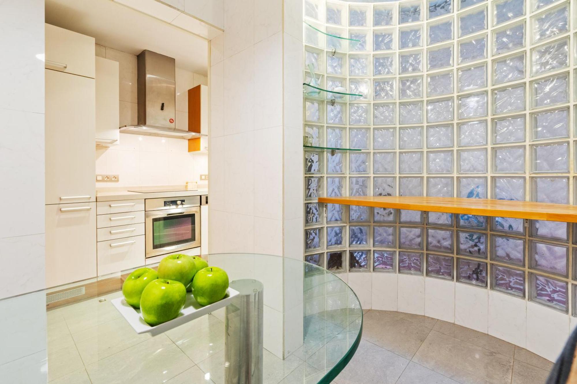 Quiet, Vibrant 2 Bedroom In Pedestrian Eixample *