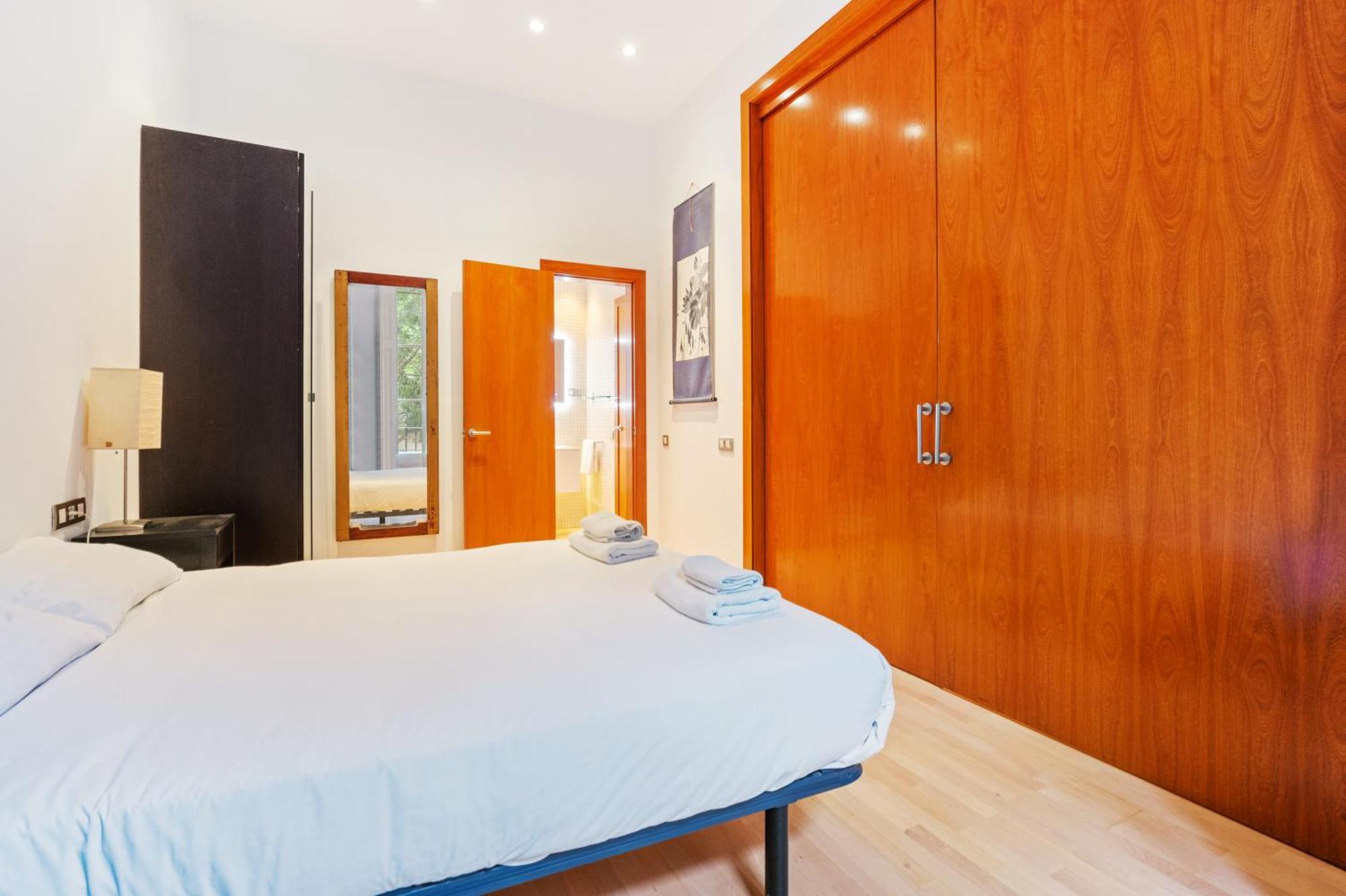 Apartment Quiet, Vibrant 2 Bedroom In Pedestrian Eixample